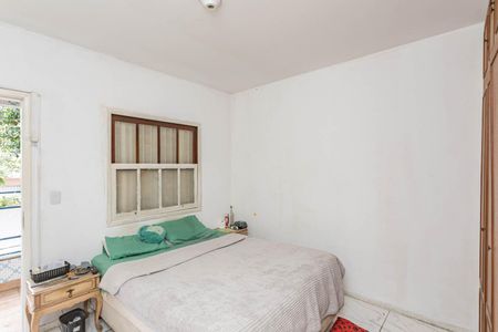 Casa à venda com 180m², 4 quartos e 8 vagasQuarto 4