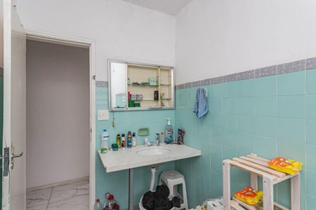 Casa à venda com 180m², 4 quartos e 8 vagasBanheiro