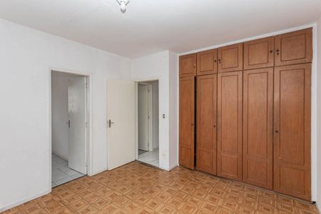 Casa à venda com 180m², 4 quartos e 8 vagasQuarto 1