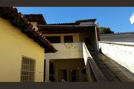 Casa à venda com 180m², 3 quartos e 5 vagas