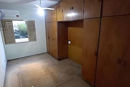 Casa à venda com 241m², 4 quartos e 5 vagas