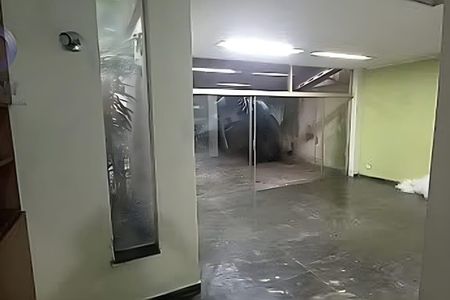 Casa à venda com 241m², 4 quartos e 5 vagas