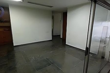 Casa à venda com 241m², 4 quartos e 5 vagas