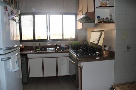 Apartamento à venda com 214m², 4 quartos e 3 vagas