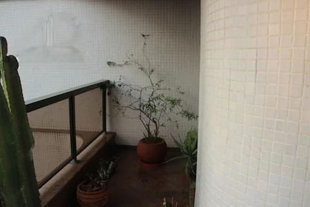 Apartamento à venda com 214m², 4 quartos e 3 vagas