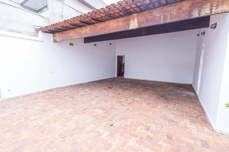 Casa à venda com 300m², 6 quartos e 4 vagas Casa à venda com 300m², 6 quartos e 4 vagasGaragem