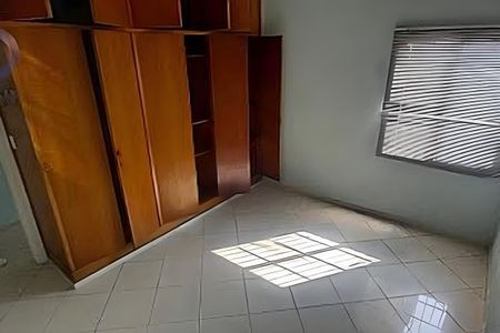 Casa à venda com 155m², 5 quartos e 2 vagas