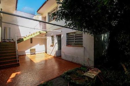 Casa à venda com 220m², 3 quartos e 4 vagas