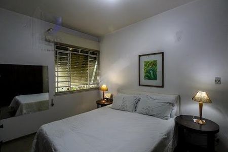 Casa à venda com 220m², 3 quartos e 4 vagas