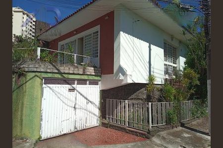 Casa à venda com 220m², 3 quartos e 4 vagas