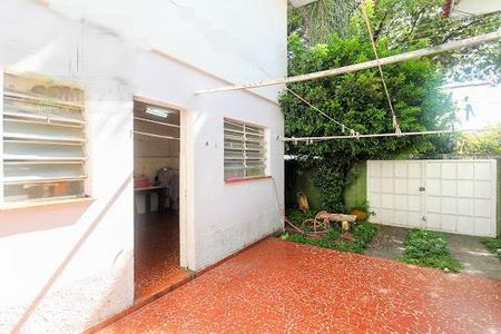 Casa à venda com 220m², 3 quartos e 4 vagas