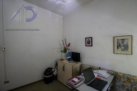 Casa à venda com 220m², 3 quartos e 4 vagas