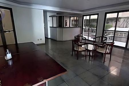 Apartamento à venda com 214m², 4 quartos e 3 vagas