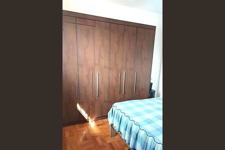 Casa à venda com 167m², 2 quartos e 3 vagas