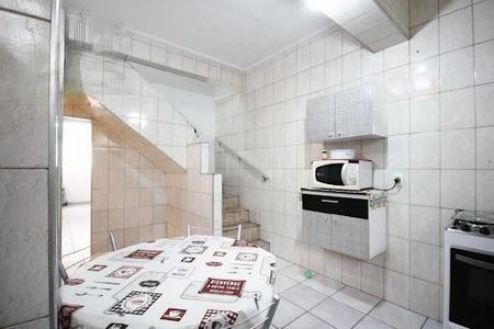 Casa à venda com 82m², 2 quartos e 1 vaga