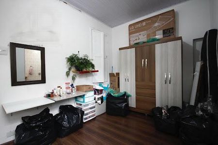 Casa à venda com 82m², 2 quartos e 1 vaga