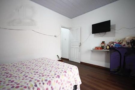 Casa à venda com 82m², 2 quartos e 1 vaga