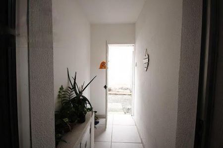 Casa à venda com 82m², 2 quartos e 1 vaga