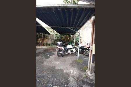 Casa à venda com 82m², 2 quartos e 1 vaga