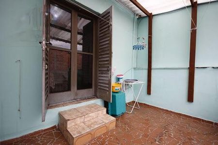 Casa à venda com 82m², 2 quartos e 1 vaga