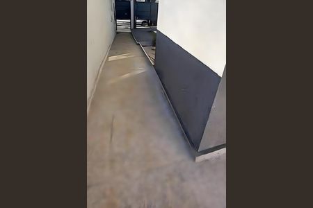 Casa à venda com 75m², 2 quartos e 1 vaga