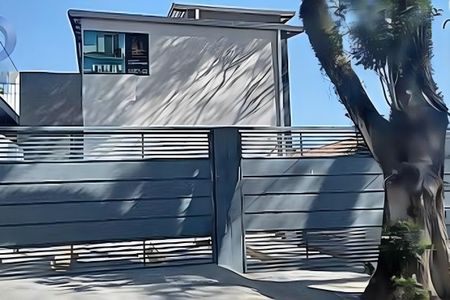 Casa à venda com 75m², 2 quartos e 1 vaga