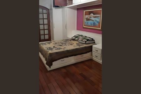 Casa à venda com 337m², 3 quartos e 2 vagas