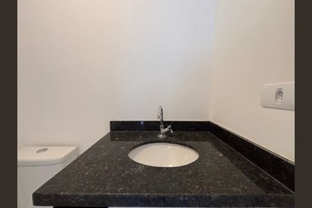 Apartamento para alugar com 43m², 1 quarto e sem vaga Apartamento para alugar com 43m², 1 quarto e sem vagaBanheiro da Suíte