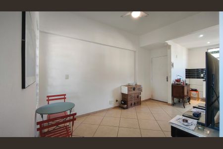 Apartamento à venda com 45m², 1 quarto e sem vaga Apartamento à venda com 45m², 1 quarto e sem vagaSala