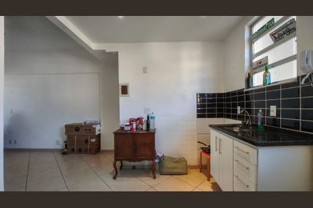 Apartamento à venda com 45m², 1 quarto e sem vaga Apartamento à venda com 45m², 1 quarto e sem vagaCozinha e Área de Serviço