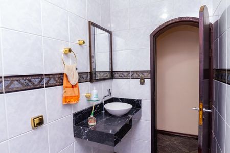 Casa à venda com 267m², 3 quartos e 6 vagas Casa à venda com 267m², 3 quartos e 6 vagasLavabo