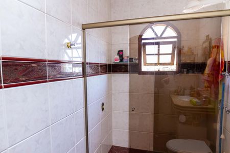 Casa à venda com 267m², 3 quartos e 6 vagas Casa à venda com 267m², 3 quartos e 6 vagasBanheiro da Suíte