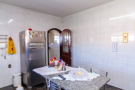 Casa à venda com 267m², 3 quartos e 6 vagas Casa à venda com 267m², 3 quartos e 6 vagasCozinha