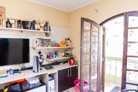 Casa à venda com 267m², 3 quartos e 6 vagas Casa à venda com 267m², 3 quartos e 6 vagasQuarto 1