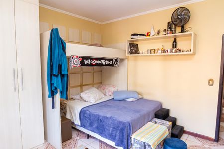 Casa à venda com 267m², 3 quartos e 6 vagas Casa à venda com 267m², 3 quartos e 6 vagasQuarto 1