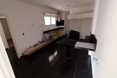 Apartamento à venda com 200m², 3 quartos e 2 vagas Apartamento à venda com 200m², 3 quartos e 2 vagasCozinha