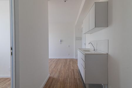 Apartamento à venda com 36m², 2 quartos e 1 vaga Apartamento à venda com 36m², 2 quartos e 1 vagaCozinha e Área de Serviço