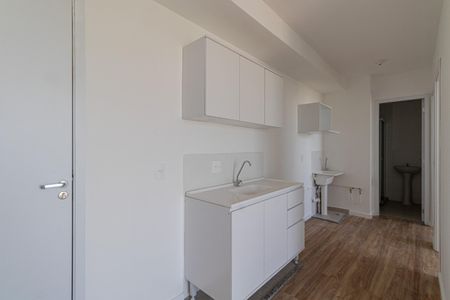Apartamento à venda com 36m², 2 quartos e 1 vaga Apartamento à venda com 36m², 2 quartos e 1 vagaCozinha e Área de Serviço