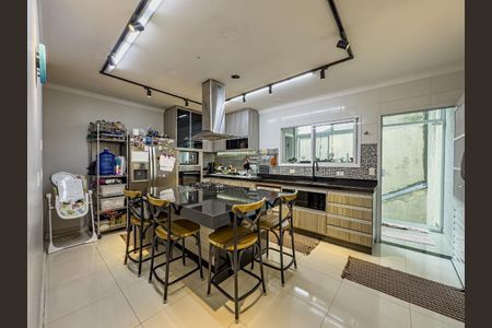 Casa à venda com 165m², 3 quartos e 2 vagas