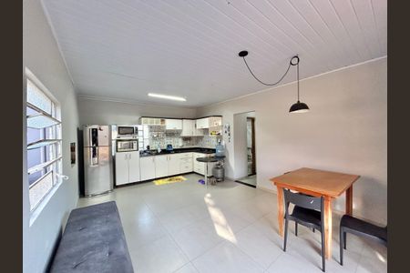 Casa à venda com 83m², 3 quartos e 1 vaga Casa à venda com 83m², 3 quartos e 1 vagaSala