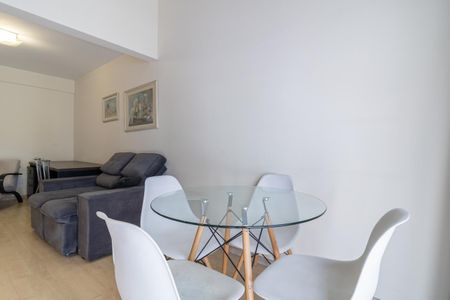 Apartamento à venda com 58m², 1 quarto e 1 vaga Apartamento à venda com 58m², 1 quarto e 1 vagaSala de Jantar