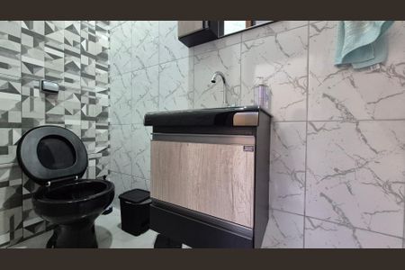 Casa à venda com 221m², 3 quartos e 2 vagas Casa à venda com 221m², 3 quartos e 2 vagasBanheiro 2