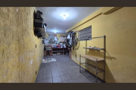 Casa à venda com 221m², 3 quartos e 2 vagas Casa à venda com 221m², 3 quartos e 2 vagasÁrea comum