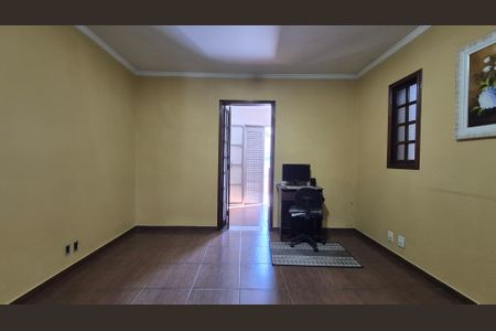 Casa à venda com 221m², 3 quartos e 2 vagas Casa à venda com 221m², 3 quartos e 2 vagasSuite