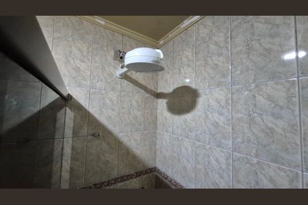 Casa à venda com 221m², 3 quartos e 2 vagas Casa à venda com 221m², 3 quartos e 2 vagasBanheiro/Suite