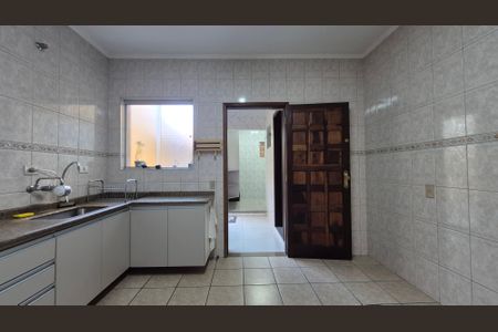 Casa à venda com 221m², 3 quartos e 2 vagas Casa à venda com 221m², 3 quartos e 2 vagasCozinha