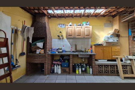 Casa à venda com 221m², 3 quartos e 2 vagas Casa à venda com 221m², 3 quartos e 2 vagasEspaço Gourmet