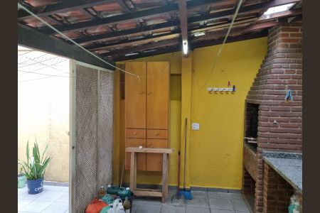 Casa à venda com 221m², 3 quartos e 2 vagas