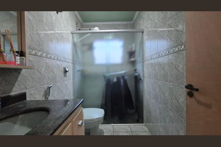 Casa à venda com 221m², 3 quartos e 2 vagas Casa à venda com 221m², 3 quartos e 2 vagasBanheiro Social