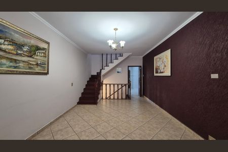 Casa à venda com 221m², 3 quartos e 2 vagas Casa à venda com 221m², 3 quartos e 2 vagasSala